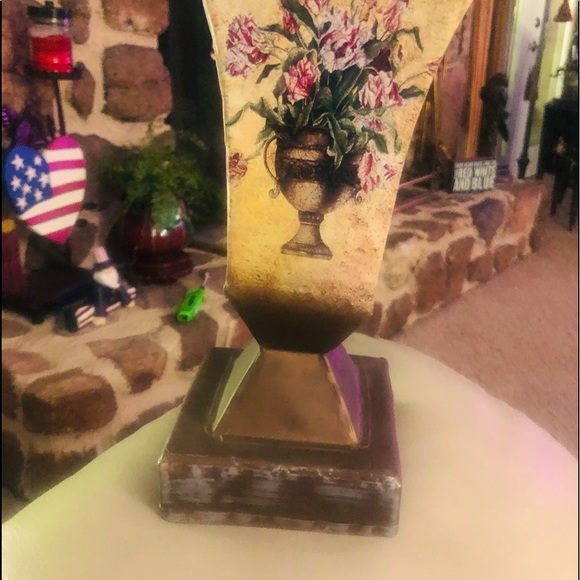 Beautiful Vase - Picture 5 of 5